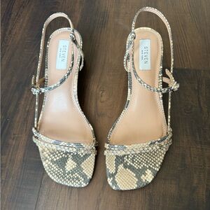 Snake Skin sandals, Steve Madden, low heel
